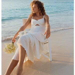 The Abercrombie & Fitch "Giselle" Pleated Tiered Maxi Dress - X-Small